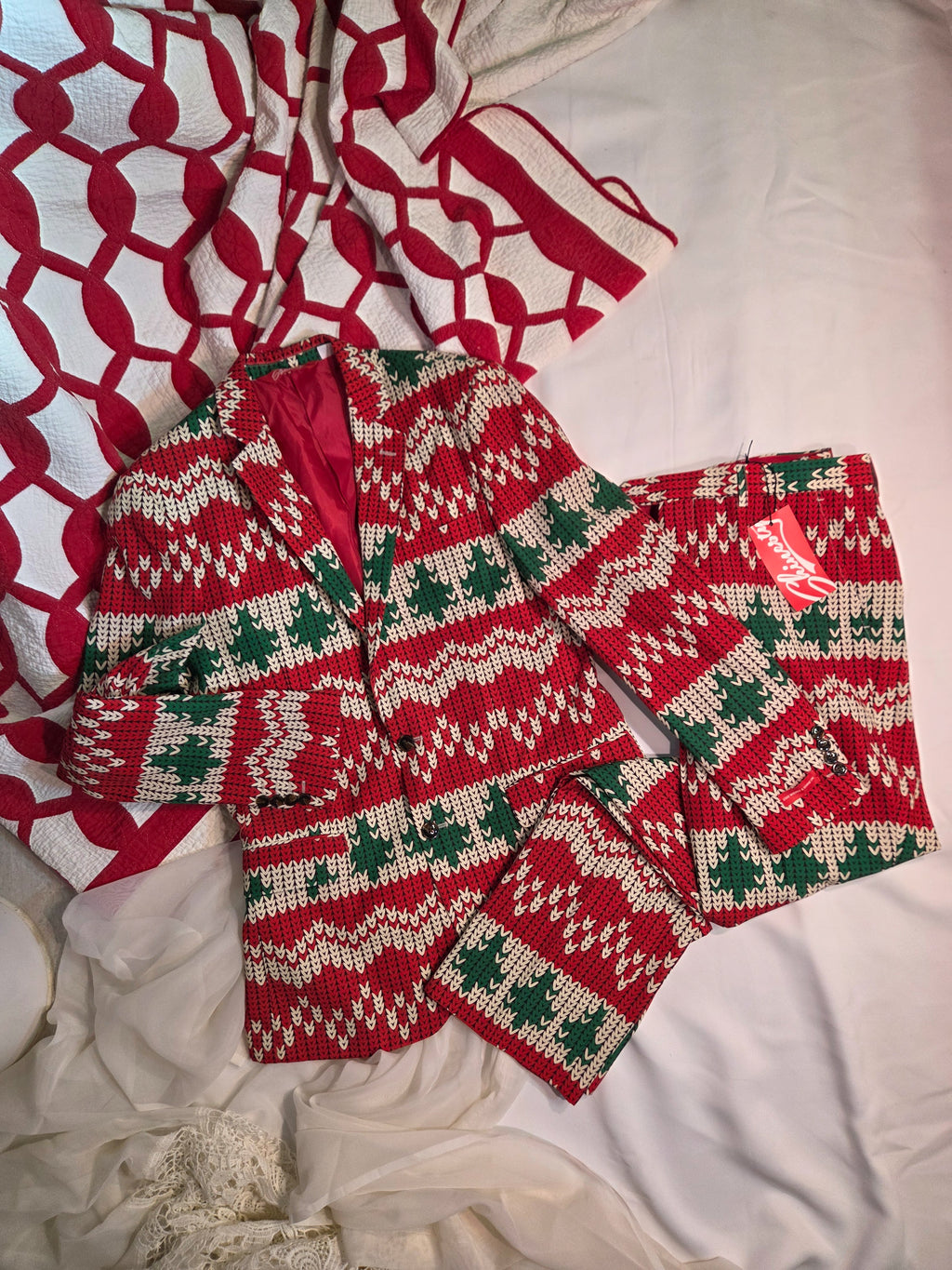 Shinesty Christmas Suit (Size M)